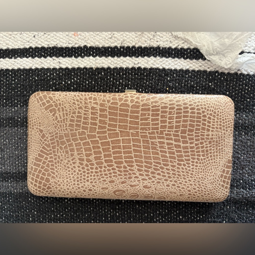 Chic Crocodile Pattern Brown Clutch - image 2
